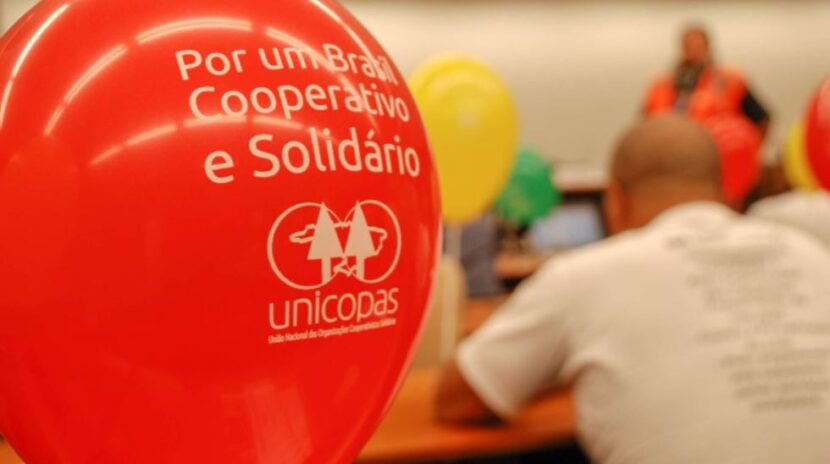 Cooperativismo solidário estimula o crescimento econômico e diminui a desigualdade social